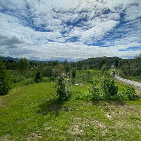 Willa Brygghaugen, Middle Of Senja