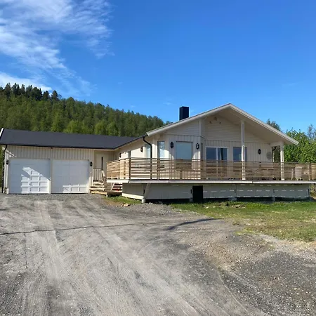 Villa Brygghaugen, Midt Pa *