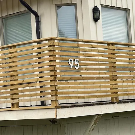 Villa Brygghaugen, Midt Pa *