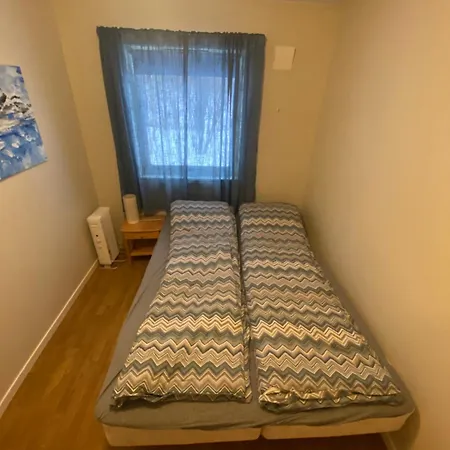 Brygghaugen, Middle Of *